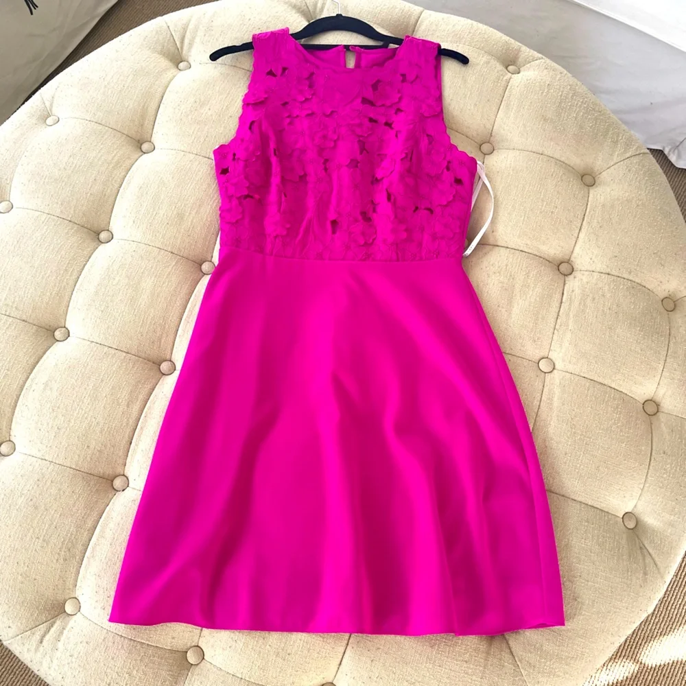 Laundry hot pink sleeveless dress with lace detailing - Picture 1 of 9